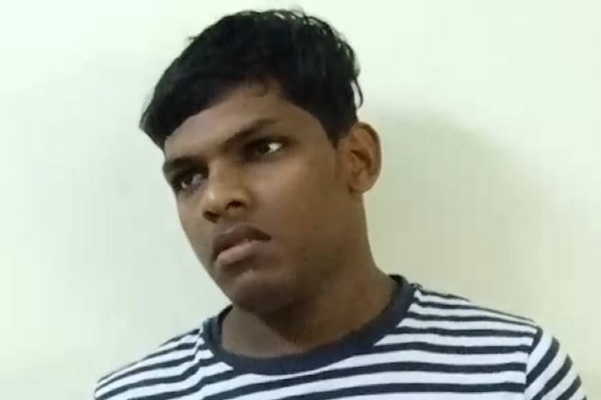 പ്ലസ്ടു വിദ്യാർഥിനികളാണ് കൂടുതലായി വാഹിദിന്റെ വലയിൽ വീണിട്ടുള്ളത്. മൊബൈൽ റീചാർജിങ് കേന്ദ്രങ്ങളിൽ നിന്നാണ് പെൺകുട്ടികളുടെ നമ്പർ സംഘടിപ്പിക്കുന്നത്. സാമൂഹിക മാധ്യമങ്ങൾ വഴിയും ഇയാൾ ചില പെൺകുട്ടികളുമായി അടുപ്പത്തിലായിട്ടുണ്ട്. വലയിൽ കുടുങ്ങിയ പെൺകുട്ടികളിൽ ചിലർ കണ്ണൂർ ജില്ലയ്ക്ക് പുറത്തുള്ളവരാണ്. കുടുംബവിവരങ്ങള് കൂടി ശേഖരിച്ചാണ് തന്ത്രപരമായി ഇരകളെ കുടുക്കുന്നത്. പ്ലസ്ടു വിദ്യാർഥിനികളാണ് കൂടുതലായി വാഹിദിന്റെ വലയിൽ വീണിട്ടുള്ളത്. മൊബൈൽ റീചാർജിങ് കേന്ദ്രങ്ങളിൽ നിന്നാണ് പെൺകുട്ടികളുടെ നമ്പർ സംഘടിപ്പിക്കുന്നത്. സാമൂഹിക മാധ്യമങ്ങൾ വഴിയും ഇയാൾ ചില പെൺകുട്ടികളുമായി അടുപ്പത്തിലായിട്ടുണ്ട്. വലയിൽ കുടുങ്ങിയ പെൺകുട്ടികളിൽ ചിലർ കണ്ണൂർ ജില്ലയ്ക്ക് പുറത്തുള്ളവരാണ്. കുടുംബവിവരങ്ങള് കൂടി ശേഖരിച്ചാണ് തന്ത്രപരമായി ഇരകളെ കുടുക്കുന്നത്.