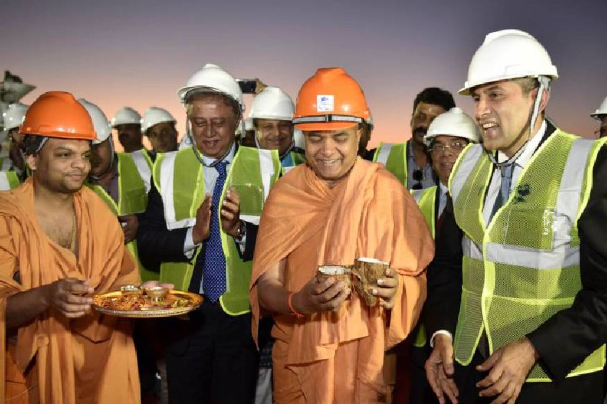 അബുദാബിയിലെ ആദ്യ ക്ഷേത്രം നിർമ്മിക്കുന്നത് ഇരുമ്പും സ്റ്റീലും ഉപയോഗിക്കാതെ