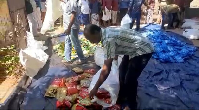  പള്ളിമുക്ക് പോസ്റ്റാഫീസ് ജംഗ്ഷനിലുള്ള ഗോഡൗണിൽ നിന്നും സമീപം നിർത്തിയിട്ടിരുന്ന ടാറ്റ എയ്സ് വാഹനത്തിൽ നിന്നുമാണ് ഉത്പന്നങ്ങൾ കണ്ടെത്തിയത്.