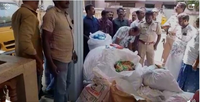  കഴിഞ്ഞ നിയമസഭാ തെരഞ്ഞെടുപ്പിൽ ഇരവിപുരത്ത് കോൺഗ്രസ് വിമത സ്ഥാനാർത്ഥിയായിരുന്നു ഇയാൾ.