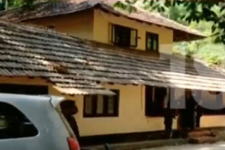തിരൂരിൽ കുട്ടികളുടെ മരണം: ഇന്ന് മരിച്ച കുഞ്ഞിന്റെ പോസ്റ്റുമോർട്ടം പൂർത്തിയായി; വിശദപരിശോധനയ്ക്ക് പൊലീസ് തിരൂരിൽ കുട്ടികളുടെ മരണം: ഇന്ന് മരിച്ച കുഞ്ഞിന്റെ പോസ്റ്റുമോർട്ടം പൂർത്തിയായി; വിശദപരിശോധനയ്ക്ക് പൊലീസ്