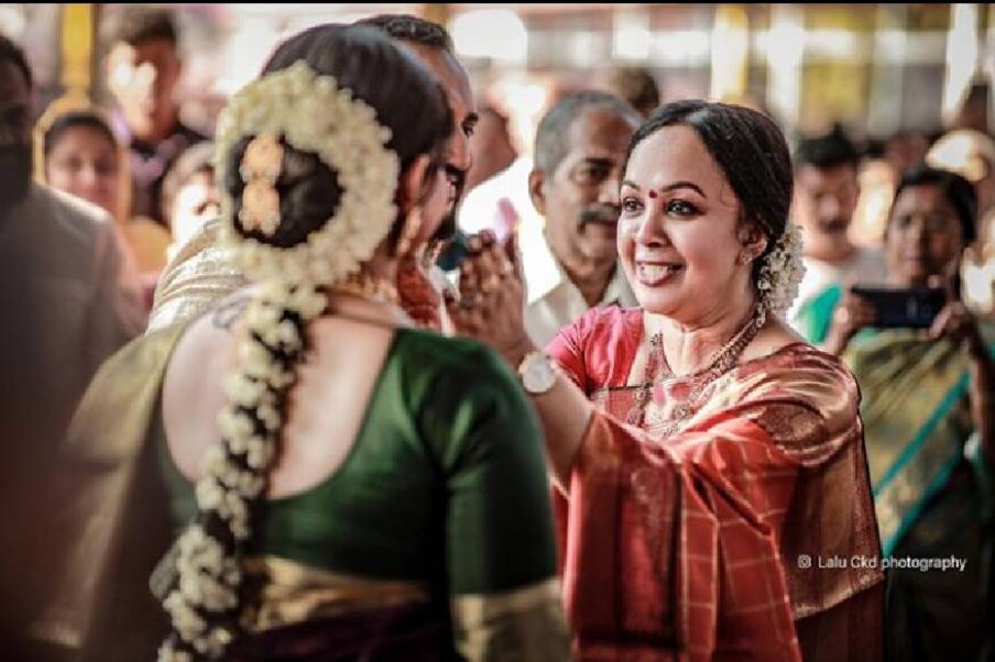  സൗഭാഗ്യ പങ്കിട്ട വിവാഹ ചിത്രം