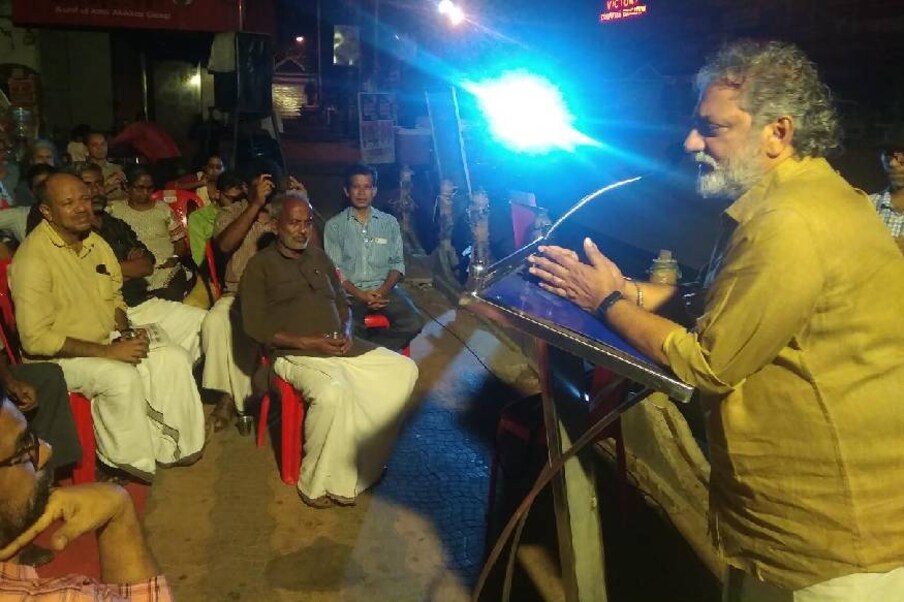  യുഎപിഎ ചുമത്തി അലനെയും താഹയെയും അറസ്റ്റ് ചെയ്തതിനെ ചോദ്യം ചെയ്യാൻ സിപിഎമ്മിൽ ആരും തയാറാകാത്തത് ലജ്ജാവഹമാണെന്ന് സിപിഐ ദേശീയ കൗൺസിൽ അംഗവും മുൻ എം പിയുമായ സിഎൻ ജയദേവൻ. ഇത്തരം കരിനിയമങ്ങൾ കേരളത്തിൽ നടപ്പിലാക്കുമ്പോൾ അത് ചോദ്യം ചെയ്യാൻ സി.പി.എമ്മിലുള്ളവർ തയാറാകണമെന്നും അദ്ദേഹം പറഞ്ഞു.
