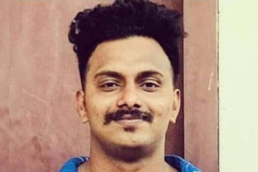മലപ്പുറം: ബൈക്കും ലോറിയും കൂട്ടിയിടിച്ച് യുവാവ് മരിച്ചു. താനൂർ പന്തക്കപ്പാടം ഷിബിലി (25) ആണ് മരിച്ചത്. മലപ്പുറം: ബൈക്കും ലോറിയും കൂട്ടിയിടിച്ച് യുവാവ് മരിച്ചു. താനൂർ പന്തക്കപ്പാടം ഷിബിലി (25) ആണ് മരിച്ചത്.