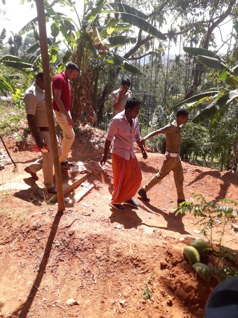  മതസ്പർധ വളർത്താൻ ശ്രമിച്ച കുറ്റത്തിനാണ് ജാമ്യമില്ലാ വകുപ്പുകൾ പ്രകാരം കേസെടുത്തത്. കഴിഞ്ഞ കുറെ ദിവസങ്ങളിലായി ഡൽഹി സമരത്തെ അധിക്ഷേപിച്ച് ശ്രീജിത്  ഫേസ്ബുക്കിൽ പോസ്റ്റുകളിട്ടിരുന്നു.