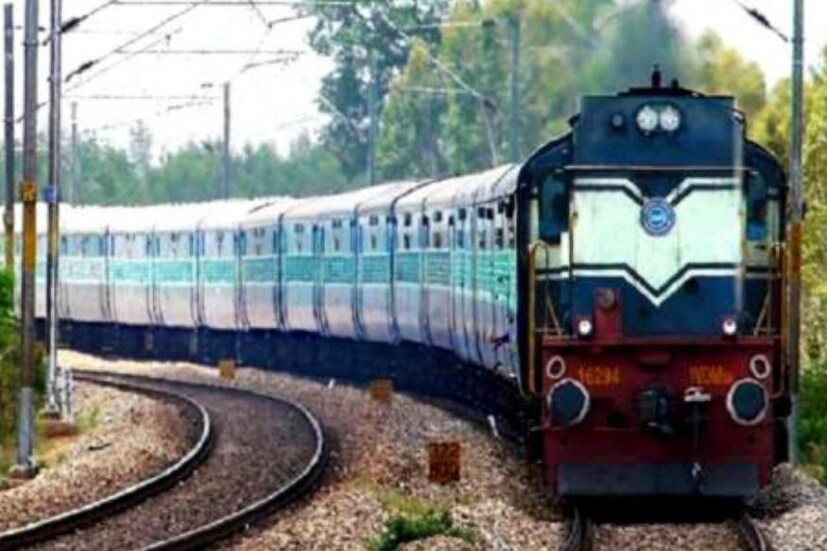  അന്നേ ദിവസം വേണാട് എക്സ്പ്രസിന്‍റെ ലോക്കോ പൈലറ്റ്, അസിസ്റ്റന്‍റ് ലോക്കോ പൈലറ്റ്, ഗാർഡ് തുടങ്ങിയ സുപ്രധാന ജോലികളെല്ലാം സ്ത്രീകളായിരിക്കും നിർവ്വഹിക്കുക.