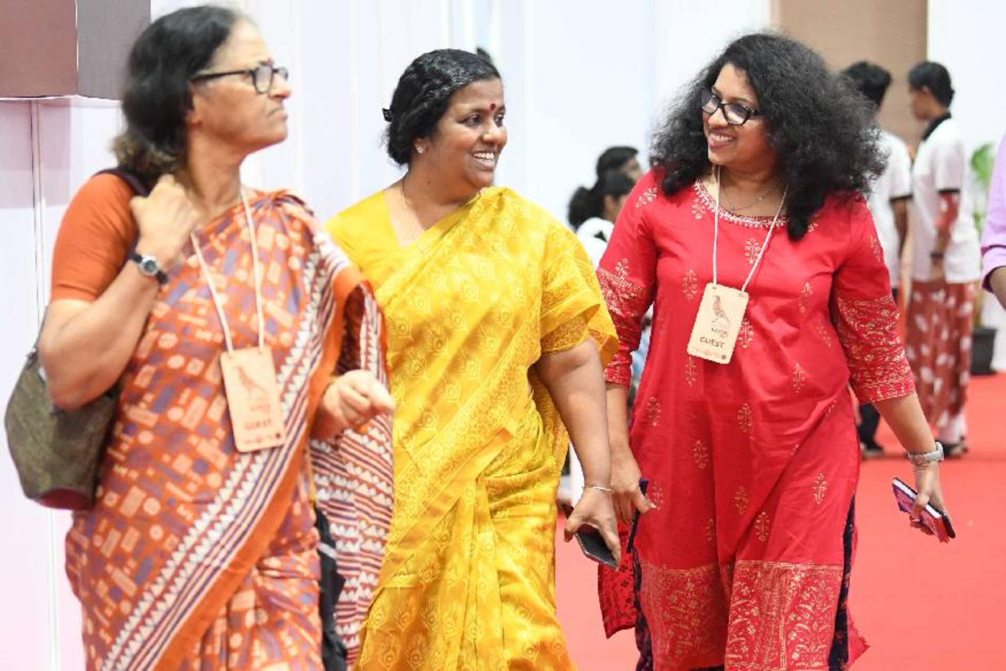 'കേരളം പോലൊരു സ്ഥലത്ത് രാത്രിനടത്തം പോലൊരു സമരം നടത്തേണ്ടി വന്നത് ലജ്ജാകരം'