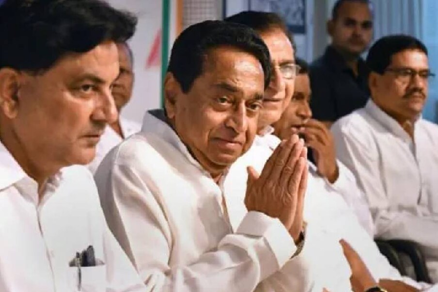  കമല്‍ നാഥ് ഉള്‍പ്പെടെയുള്ള കോണ്‍ഗ്രസ് നേതാക്കളുടെ അധികാരമോഹമാണ് സിന്ധ്യയെ ബി.ജെ.പി പാളയത്തിലെത്തിച്ചതെന്ന് റഹ്മാന്‍ ഫേസ്ബുക്കില്‍ വിമര്‍ശിക്കുന്നു.