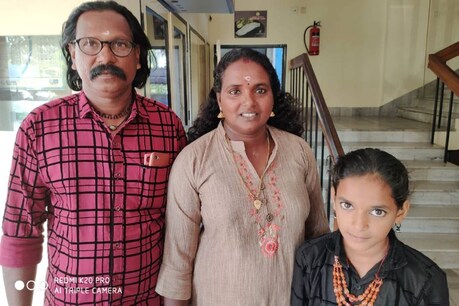 തിരമാലകൾക്കപ്പുറം അന്ധവിശ്വാസങ്ങളെയും തോല്പിച്ച രേഖ; രാജ്യത്തെ ആദ്യ ലൈസൻസ്ഡ് മത്സ്യ തൊഴിലാളി വനിത തിരമാലകൾക്കപ്പുറം അന്ധവിശ്വാസങ്ങളെയും തോല്പിച്ച രേഖ; രാജ്യത്തെ ആദ്യ ലൈസൻസ്ഡ് മത്സ്യ തൊഴിലാളി വനിത