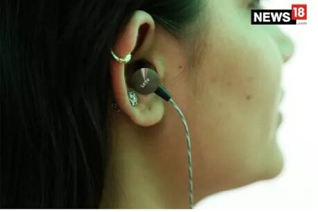 ഇന്ന് ലോക ശ്രവണദിനം; തുടക്കത്തിലേ തിരിച്ചറിയാം ശ്രവണ വൈകല്യങ്ങൾ ഇന്ന് ലോക ശ്രവണദിനം; തുടക്കത്തിലേ തിരിച്ചറിയാം ശ്രവണ വൈകല്യങ്ങൾ