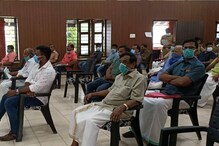 കൊറോണ ഭീതിയ്ക്കിടയിലും മലപ്പുറത്ത് കള്ള് ഷാപ്പ് ലേലം
