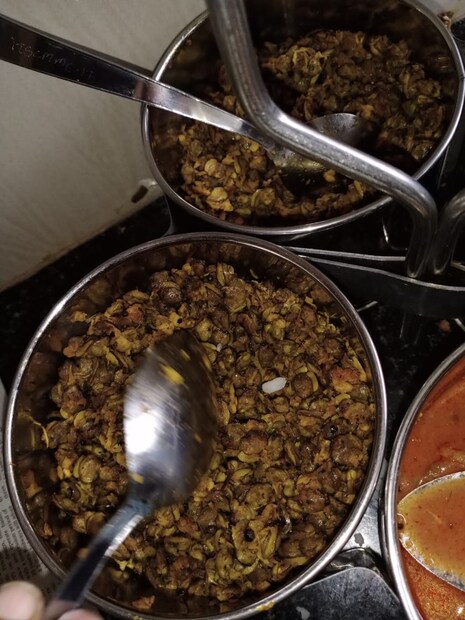  ഇരുപതിനായിരം കോടി രൂപയുടെ പാക്കേജിൽ പറഞ്ഞത് പോലെ കേരളത്തിൽ ഇരുപതു രൂപ ജനകീയ ഹോട്ടലുകളുടെ ശൃംഖലകൾ ഏപ്രിൽ മാസത്തോടെ പൂർത്തിയാകും.