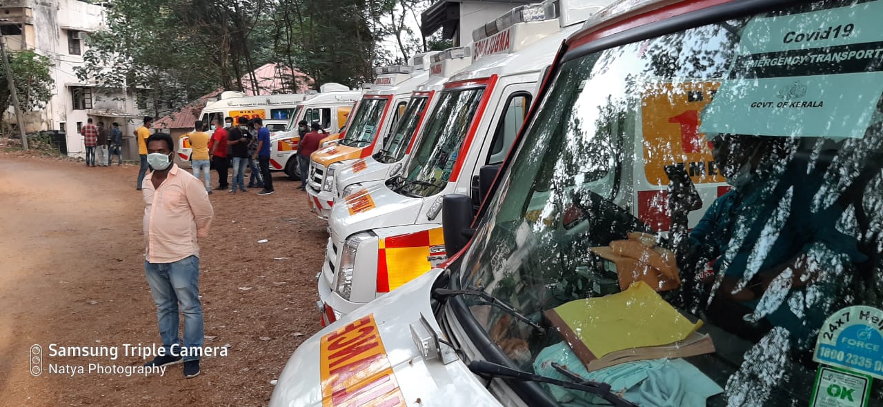  ശമ്പളം ലഭിക്കാതെ രണ്ടാം മാസത്തിലേക്ക് കടന്നതോടെ സമരം ആരംഭിച്ചിരിക്കുകയാണ് ജീവനക്കാർ.