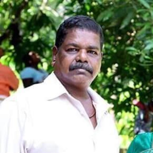  അച്ഛന്‍ മരിച്ച ശേഷം കാണാന്‍ സാധിക്കുമോ എന്ന ചോദ്യത്തിന് ഇപ്പോഴത്തെ അവസ്ഥയില്‍ കഴിയില്ല എന്നായിരുന്നു അധികൃതരുടെ മറുപടി. തൊട്ടടുത്ത് ഉണ്ടായിട്ടും കരയാന്‍ മാത്രമാണ് കഴിഞ്ഞത്.