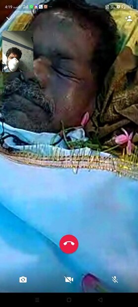  ഉറക്കത്തില്‍ കട്ടിലില്‍ നിന്നു വീണ് ഗുരുതരാവസ്ഥയില്‍ കോട്ടയം മെഡിക്കല്‍ കോളജില്‍ പ്രവേശിപ്പിച്ച അച്ഛനെ കാണാൻ എട്ടിനാണ് ഖത്തറില്‍ നിന്ന് ലിനോ ആബേല്‍ നാട്ടില്‍ എത്തിയത്.
