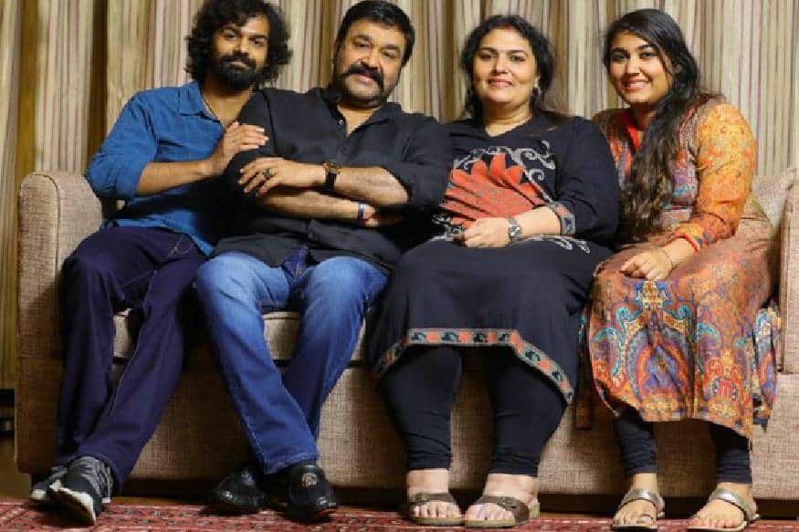  മോഹൻലാലും കുടുംബവും