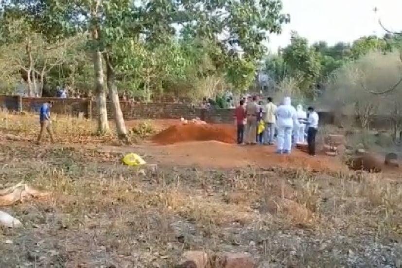  ഹെല്‍ത്ത് ഇന്‍സ്പെക്ടര്‍, RM0 എന്നിവർ PP കിറ്റ് ധരിച്ച് , ബ്ലീച്ചിങ് സൊല്യൂഷനോട് കൂടി മൃതദേഹത്തെ ആംബുലൻസിൽ അനുഗമിച്ചിരുന്നു.