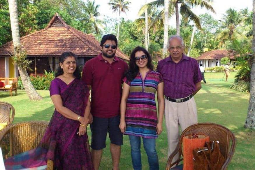 വർഷങ്ങൾക്ക് ശേഷം അമ്മയുടെ എഴുത്തിലേക്കുള്ള തിരിച്ചുവരവിന്റെ സന്തോഷം പങ്കുവെച്ച് നടി മഞ്ജു വാര്യർ വർഷങ്ങൾക്ക് ശേഷം അമ്മയുടെ എഴുത്തിലേക്കുള്ള തിരിച്ചുവരവിന്റെ സന്തോഷം പങ്കുവെച്ച് നടി മഞ്ജു വാര്യർ