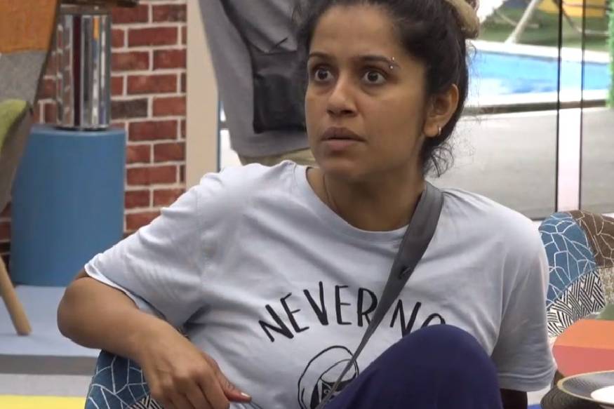  ഒക്കെയും കഴിഞ്ഞ ശേഷമാണ് എല്ലാം ആ പെൺകുട്ടി വാങ്ങി നല്കിയതായിരുന്നു എന്ന് അറിയുന്നത്. അഞ്ചു ലക്ഷത്തോളം വിലവരുന്ന വസ്തുക്കൾ ഉണ്ടായിരുന്നു. അവൾ വാങ്ങി കൊടുത്ത വസ്തുക്കളുടെ വിലവിവരം രഞ്ജിനിയും ഒപ്പമിരുന്നു കണക്കെടുത്തു. ഒടുവിൽ ആ തുക മുഴുവനും അയാളുടെ പക്കൽ നിന്നും തിരികെ വാങ്ങാൻ കഴിഞ്ഞില്ലെങ്കിലും 50,000 രൂപ രഞ്ജിനി മുൻകൈ എടുത്തു തിരികെ കൊടുപ്പിച്ചു