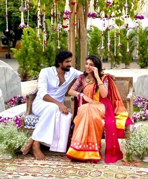  വിവാഹ നിശ്ചയ ചിത്രങ്ങൾ ഇതിനകം സോഷ്യൽ മീഡിയയിൽ വൈറലാണ്. നേരത്തേ നിരവധി തവണ റാണയുടെ വിവാഹവുമായി ബന്ധപ്പെട്ട് അഭ്യൂഹങ്ങളുണ്ടായിരുന്നെങ്കിലും മിഹീഖയുമായുള്ള ബന്ധം താരം രഹസ്യമായി സൂക്ഷിക്കുകയായിരുന്നു.(image: instagram)