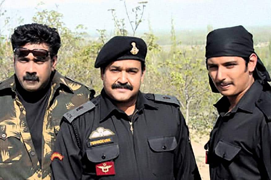  കീർത്തിചക്ര: മോഹൻലാൽ ടെറിട്ടോറിയൽ ആർമിയിൽ ലെഫ്റ്റനന്റ് കേണൽ ആവാൻ മുതൽക്കൂട്ടായ ചിത്രം. മേജർ രവിയുടെ സംവിധാനത്തിൽ പിറന്ന ചിത്രത്തിലെ മേജർ മഹാദേവനെ മോഹൻലാൽ അവിസ്മരണീയമാക്കി