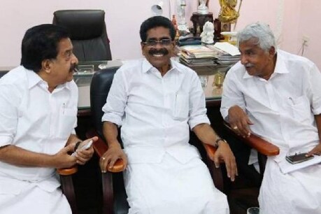 സെക്രട്ടറിമാരുടെ പട്ടികയിൽ പരാതിയും പരിഭവവും; KPCCക്ക് 5 ജനറൽ സെക്രട്ടറിമാർ കൂടി വന്നേക്കും സെക്രട്ടറിമാരുടെ പട്ടികയിൽ പരാതിയും പരിഭവവും; KPCCക്ക് 5 ജനറൽ സെക്രട്ടറിമാർ കൂടി വന്നേക്കും