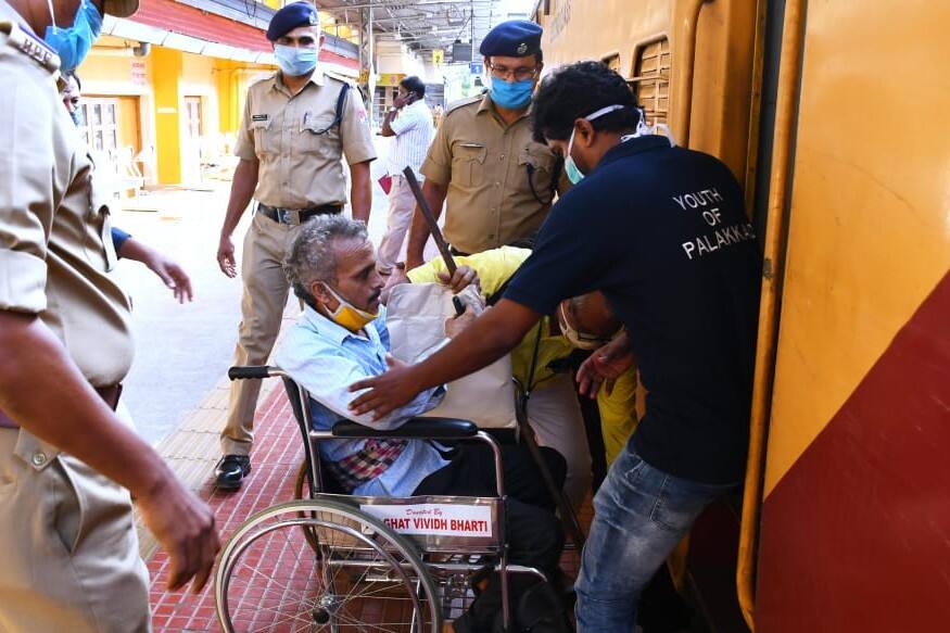  ഒറ്റപ്പാലം, പട്ടാമ്പി, ഷൊർണൂർ തുടങ്ങി ജില്ലയിലെ വിവിധ ഭാഗങ്ങളിലായുള്ള തൊഴിലാളികളെ ആറ് താലൂക്ക് കേന്ദ്രങ്ങളിലായി തഹസില്‍ദാര്‍മാരുടെ നേതൃത്വത്തില്‍ രജിസ്ട്രേഷനും മെഡിക്കല്‍ പരിശോധനയും നടത്തിയാണ് വിട്ടയച്ചത്.