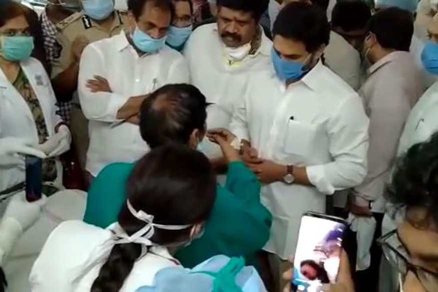Visakhapatnam Gas Leak LIVE Updates: മരണം പതിനൊന്നായി; മരിച്ചവരുടെ കുടുംബത്തിന് 1കോടി രൂപ