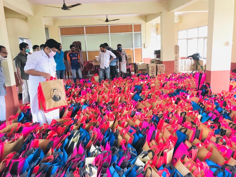  ആകെ 1300 പേർക്കാണ് രാഹുലിന്റെ ചികിത്സ സഹായ കിറ്റ്.