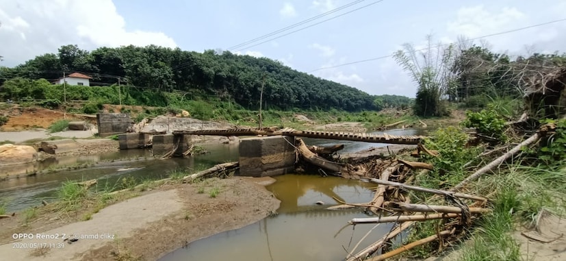  മാസങ്ങൾ കഴിഞ്ഞിട്ടും ഈ ഫണ്ട് പാസായിട്ടില്ല. മരങ്ങളും മണ്ണും പാറയും പുഴയിൽ നിന്നും മാറ്റാൻ മാത്രമാണ് പദ്ധതി. എത്ര വേഗത്തിൽ പ്രവൃത്തി തുടങ്ങിയാലും ചുരുങ്ങിയത് 2 മാസമെങ്കിലും എടുക്കും.