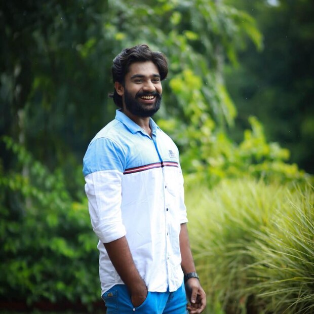 Car Accident, Young Actor Killed In Accident, Kochi, Muvatupuzha, Basil George, Poovalliyum Kunjadum Movie, Poovalliyum Kunjadum Actor, പൂവള്ളിയും കുഞ്ഞാടും സിനിമ, പൂവള്ളിയും കുഞ്ഞാടും നായകൻ അപകടത്തിൽ മരിച്ചു 