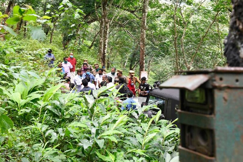  പ്ലാന്റേഷന്‍ കോര്‍പ്പറേഷന്‍ ജോലി നല്‍കാന്‍ നടപടി സ്വീകരിക്കണമെന്ന് മന്ത്രി ഉദ്യോഗസ്ഥര്‍ക്ക് നിര്‍ദേശം നല്‍കി. ഇതു സംബന്ധിച്ച് പ്ലാന്റേഷന്‍ കോര്‍പ്പറേഷന്‍ ചെയര്‍മാനോടും, എംഡിയോടും സംസാരിക്കുമെന്നും മന്ത്രി പറഞ്ഞു.