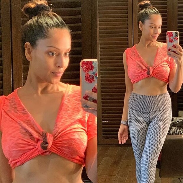  ഇരുണ്ട നിറക്കാരി ആദ്യ സിനിമയിലൂടെ തന്നെ പ്രേക്ഷക ശ്രദ്ധ നേടിയെന്നായിരുന്നു തന്നെ കുറിച്ച് വന്ന ലേഖനങ്ങളിൽ പലതിലും പറഞ്ഞിരുന്നത്. അതിനെ എന്റെ സെക്‌സ് അപ്പീലുമായി ചേര്‍ത്തും വിശേഷിക്കാന്‍ തുടങ്ങി. ബോളിവുഡില്‍ സെക്‌സി എന്ന വാക്ക് പ്രചാരത്തിലായി.(Bipasha Basu/Instagram)