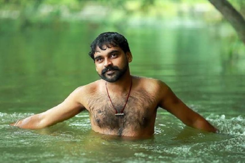  എന്നത്തേയും പോലെ, അനൂപ് അണ്ണനാണ് എന്റെ ശക്തികേന്ദ്രം. ഇത്രയും പറഞ്ഞ് അനുശ്രീ തന്റെ പ്രിയപ്പെട്ട അനൂപ് അണ്ണനെ പരിചയപ്പെടുത്തുന്നു