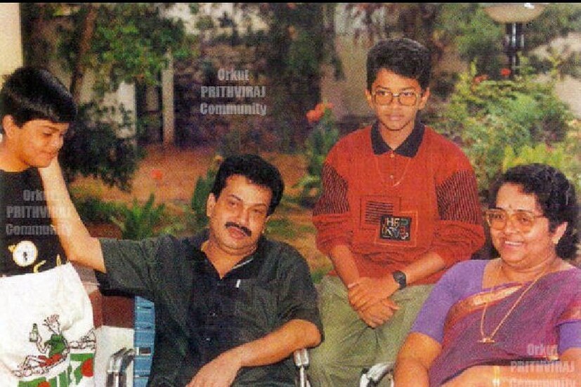 ഇതിനു ശേഷം പൃഥ്വിരാജിന്റെ പിതാവ് അന്തരിച്ച നടൻ സുകുമാരനെയും അമ്മ മല്ലികാ സുകുമാരനെയും പരാമർശിച്ചു വരെ സോഷ്യൽ മീഡിയയിൽ ആക്ഷേപങ്ങൾ ഉണ്ടായി