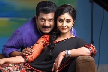 മേതിൽ ദേവികയെ പരിചയപ്പെടുത്തിക്കൊടുത്ത രമേഷ് പിഷാരടിയെ വിളിക്കാതെ കല്യാണം കഴിച്ച മുകേഷ് മേതിൽ ദേവികയെ പരിചയപ്പെടുത്തിക്കൊടുത്ത രമേഷ് പിഷാരടിയെ വിളിക്കാതെ കല്യാണം കഴിച്ച മുകേഷ്