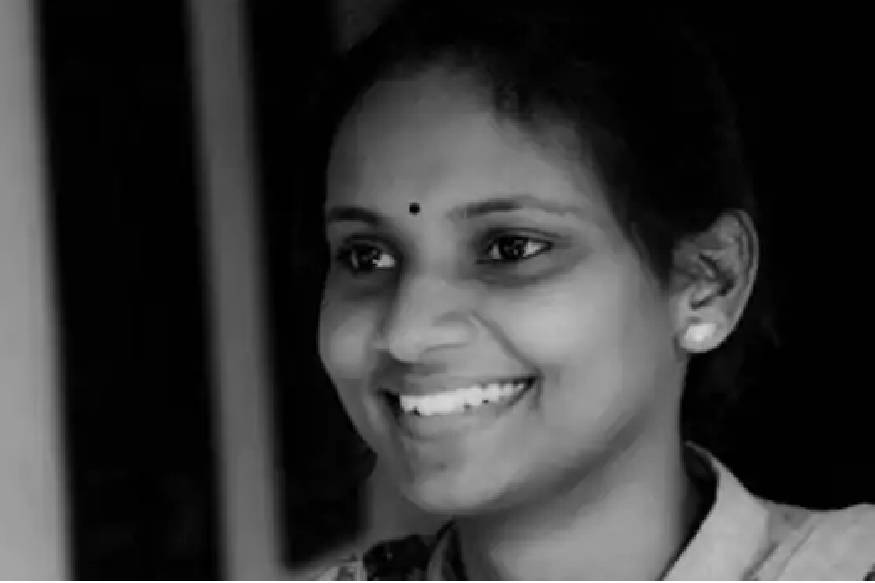 രമ്യ ഹരിദാസ് എംപിയെ സമൂഹമാധ്യമത്തിലൂടെ  അവഹേളിച്ച പൊലീസുകാരനെതിരെ കേസ്