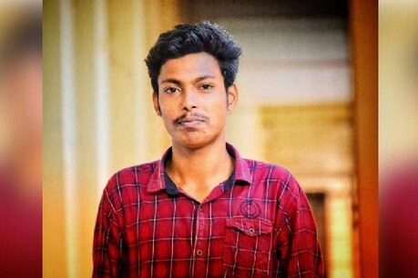 അഭിമന്യു വധം: കുത്താൻ ഉപയോഗിച്ച ആയുധം കണ്ടെത്താനായില്ല; വേമ്പനാട്ട് കായലിൽ തിരഞ്ഞത് രണ്ട് മണിക്കൂറോളം അഭിമന്യു വധം: കുത്താൻ ഉപയോഗിച്ച ആയുധം കണ്ടെത്താനായില്ല; വേമ്പനാട്ട് കായലിൽ തിരഞ്ഞത് രണ്ട് മണിക്കൂറോളം