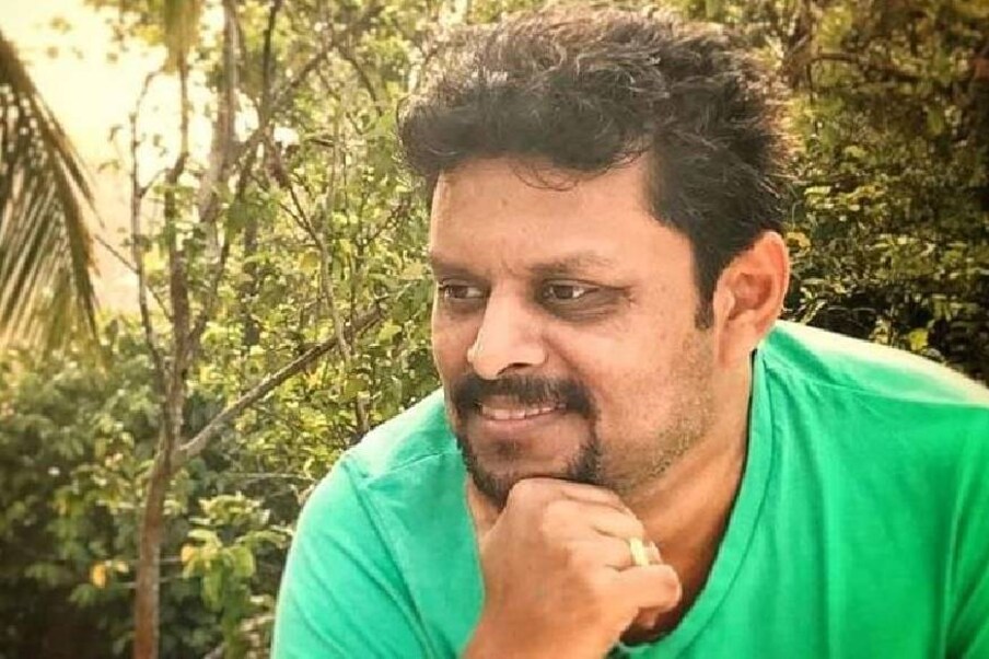  'വിജയ് ബാബുവിൽ നിന്നും പ്രചോദനം ഉൾക്കൊണ്ടാണ് സു സു സുധിയിൽ ആ പേരിൽ ഒരു കഥാപാത്രം തന്നെ ഉണ്ടായത്.അതിനും മുന്നേ dreams n beyond മോളി ആൻ്റി യുമായി ലോഞ്ച് ചെയ്യാൻ ഞങ്ങളുടെ കൂടെ നിന്നതും വിജയ് തന്നെ. പിന്നീട് വിജയ് നിർമ്മാതാവായി,നടനായി, എന്നെ പോലും നടനാക്കാൻ ശ്രമിച്ചു... (തുടർന്ന് വായിക്കുക)