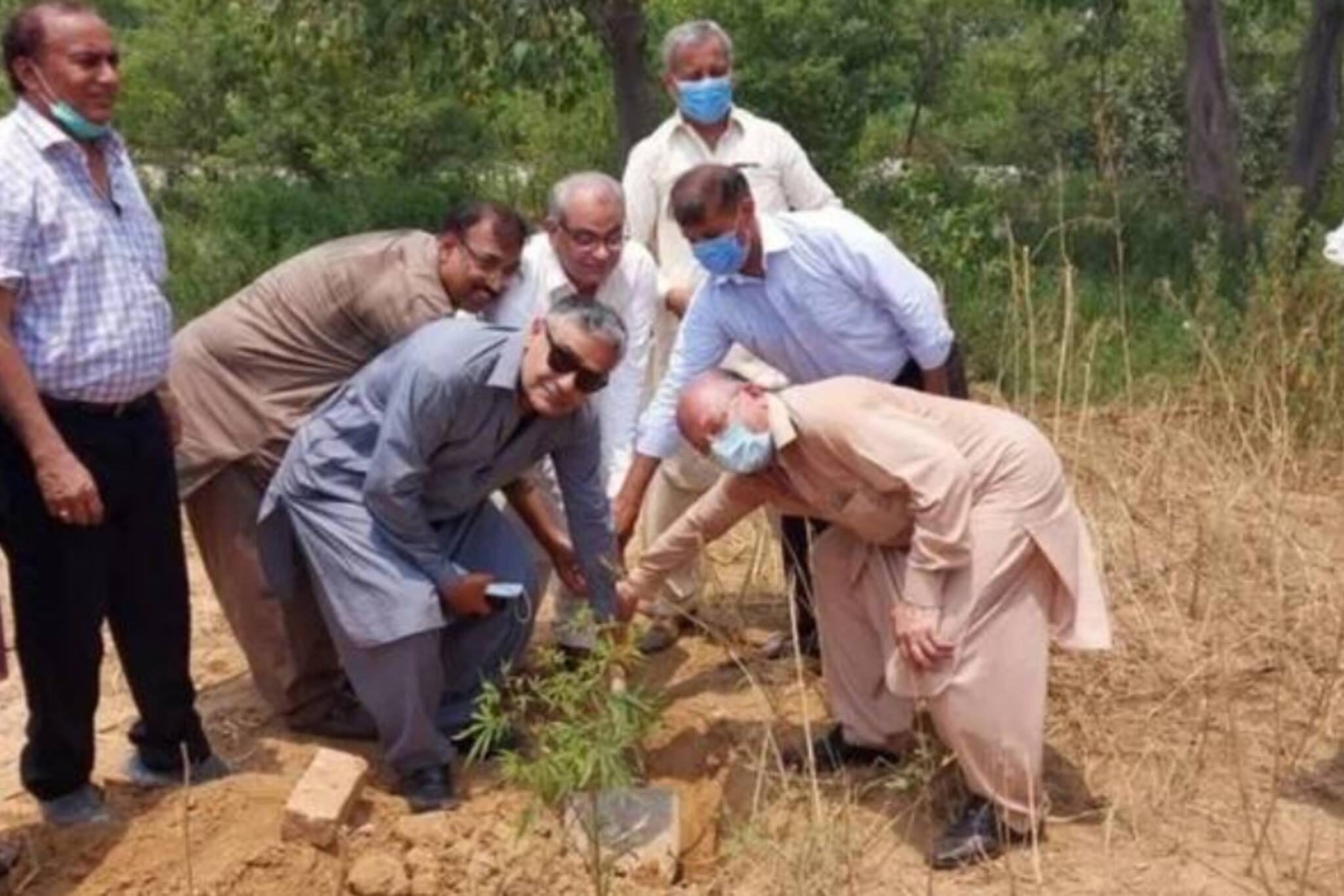 പാക് തലസ്ഥാനത്ത് ഹിന്ദുക്കൾക്ക് ക്ഷേത്രം പണിയുന്നു; ശ്മശാനത്തിനും സ്ഥലം നൽകി
