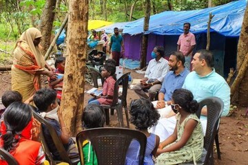 Online class|ചാലിയാറിനെ മറികടന്ന് വാണിയംപുഴയില് ടിവി എത്തി Online class|ചാലിയാറിനെ മറികടന്ന് വാണിയംപുഴയില് ടിവി എത്തി