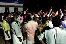 കരിമണൽ ഖനനം; ആലപ്പുഴ തോട്ടപ്പള്ളിയിൽ തീരദേശ വാസികളുടെ വൻ പ്രതിഷേധം