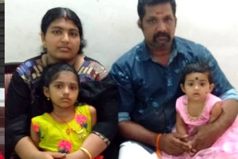  അച്ഛനും അമ്മയ്ക്കും ചേച്ചിക്കുമൊപ്പം പാറുക്കുട്ടി
