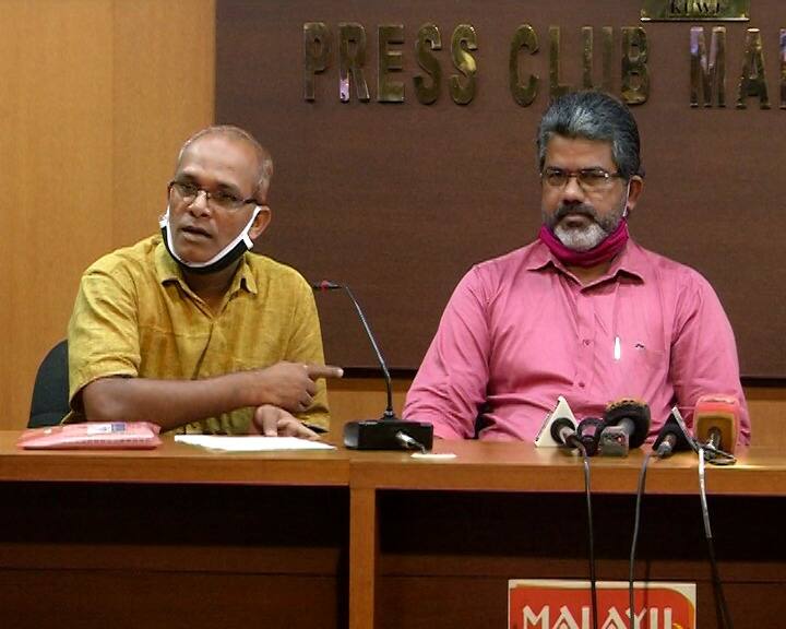 സിനിമ നിർമ്മിക്കാനുള്ള ഏതൊരാളുടേയും അവകാശത്തെ മാനിക്കുന്നു. പക്ഷേ വാരിയംകുന്നത്ത് കുഞ്ഞഹമ്മദ് ഹാജിയെ അപമാനിക്കുന്ന തരത്തിൽ ആകരുത്. സിനിമ നിർമ്മിക്കാനുള്ള ഏതൊരാളുടേയും അവകാശത്തെ മാനിക്കുന്നു. പക്ഷേ വാരിയംകുന്നത്ത് കുഞ്ഞഹമ്മദ് ഹാജിയെ അപമാനിക്കുന്ന തരത്തിൽ ആകരുത്.