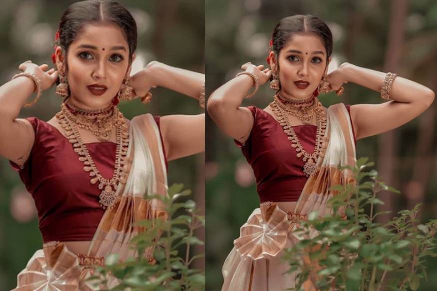 'ഭാസ്കർ ദി റാസ്ക്കൽ' എന്ന മമ്മൂട്ടി ചിത്രത്തിലെ മുഴുനീള വേഷവും ബാലതാരമെന്ന നിലയിൽ അനിഖയെ ശ്രദ്ധേയയാക്കി