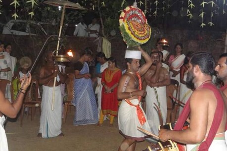 Ramayana Masam 2020 | നീർവേലിയിലെ ഉഗ്രരൂപിയായ ശ്രീരാമസ്വാമി; പ്രതിഷ്ഠയിലും ആരാധനാ സങ്കല്പത്തിലും വ്യത്യസ്തം Ramayana Masam 2020 | നീർവേലിയിലെ ഉഗ്രരൂപിയായ ശ്രീരാമസ്വാമി; പ്രതിഷ്ഠയിലും ആരാധനാ സങ്കല്പത്തിലും വ്യത്യസ്തം