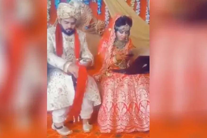 വർക്ക് ഫ്രം 'വിവാഹ വേദി'; മണ്ഡപത്തിൽ വരനെ അവഗണിച്ച് ലാപ്പ് ടോപ്പുമായി വധു
