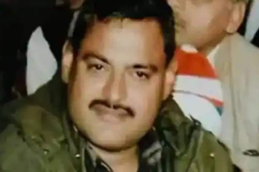  കാൺപൂരിൽ റെയ്ഡിനിടെ എട്ട് പൊലീസുകാർ വെടിയേറ്റ് കൊല്ലപ്പെട്ട സംഭവത്തിൽ മുഖ്യപ്രതിയായ മാഫിയത്തലവൻ  വികാസ് ദൂബെ കീഴടങ്ങിയേക്കുമെന്ന് റിപ്പോർട്ടുകൾ
