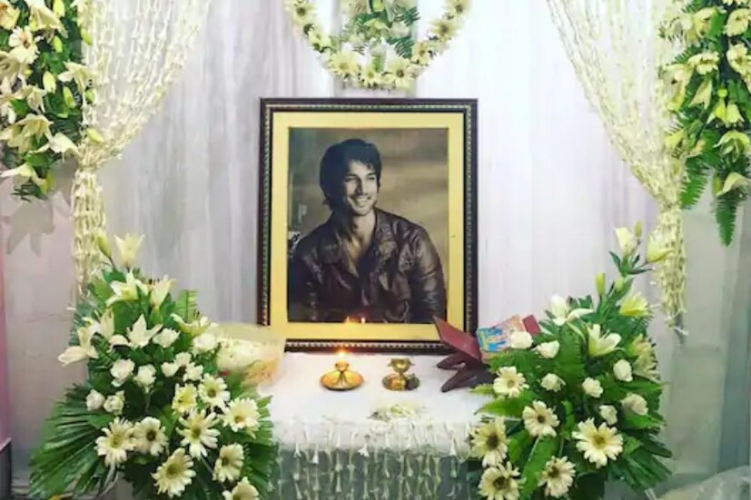  ബോളിവുഡ് താരം സുശാന്ത് സിംഗ് രാജ്പുതിന്റെ മരണത്തിൽ താരത്തിന്റെ മുൻ കാമുകി റിയ ചക്രവർത്തിക്കെതിരെ സുശാന്തിന്‍റെ പിതാവ് കെകെ സിംഗ് കഴിഞ്ഞ ദിവസം എഫ്ഐആർ ഫയൽ ചെയ്തിരുന്നു.