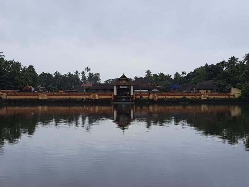  സ്വർഗാരോഹണ ശേഷം ദ്വാരകയെ മുക്കിയ പ്രളയത്തിൽ നഷ്ടമായ വിഗ്രഹം മൽസ്യത്തൊഴിലാളിക്കു കിട്ടിയെന്നും അങ്ങനെ ഇവിടെ എത്തി എന്നുമാണ് വിശ്വാസം. ഇതിനപ്പുറം നിറഞ്ഞുതുളുമ്പാനില്ല വിശ്വാസസാഗരം.